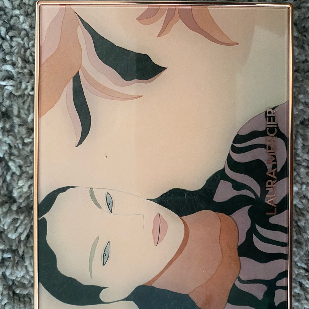NEW Laura Mercier face palette